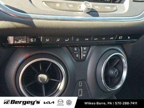 Used 2021 Chevrolet Blazer LT AWD/4WD image 18