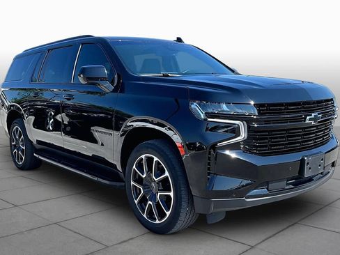 Used 2024 Chevrolet Suburban RST w/ Max Trailering Package RWD image 3