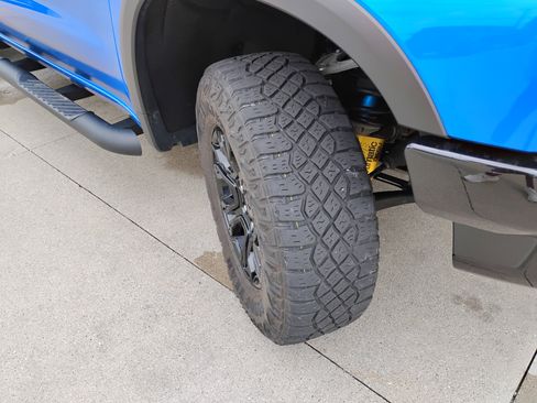 Used 2022 Chevrolet Silverado 1500 ZR2 w/ Technology Package AWD/4WD image 29