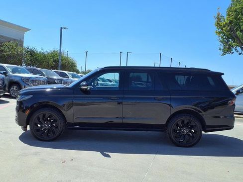 Used 2025 Lincoln Navigator L Reserve w/ Jet Appearance Package AWD/4WD image 27