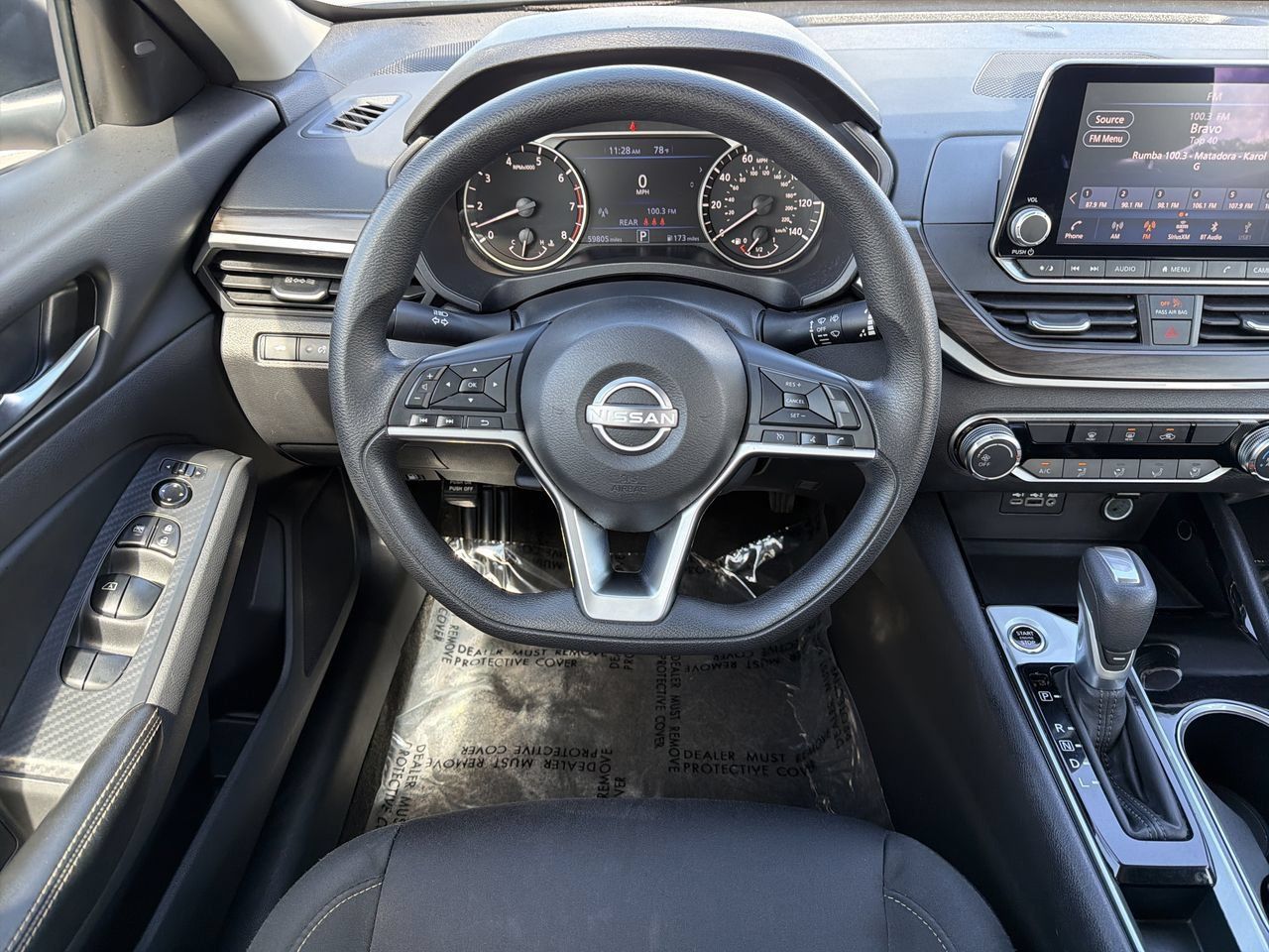 Used 2024 Nissan Altima 2.5 SV FWD image 12