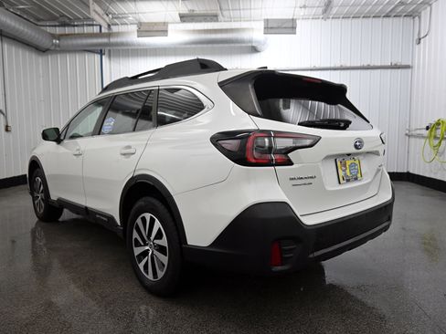 Used 2022 Subaru Outback Premium image 26