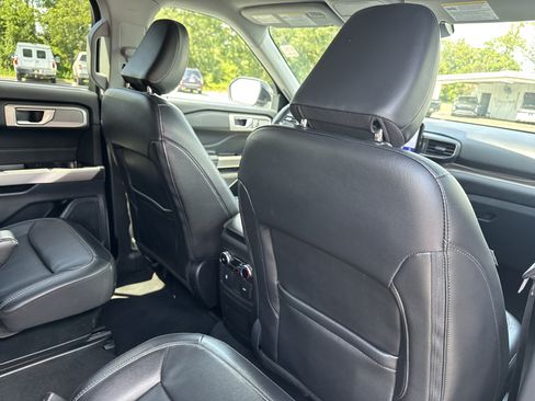 Used 2024 Ford Explorer Limited RWD image 34