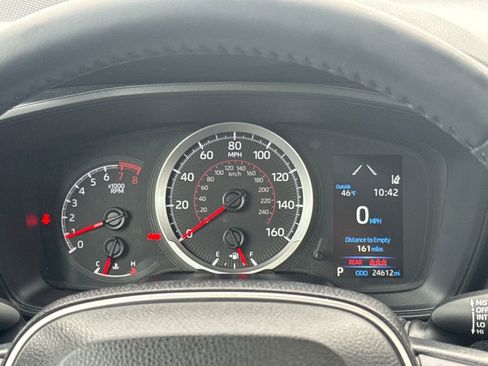 Used 2022 Toyota Corolla Cross LE image 17