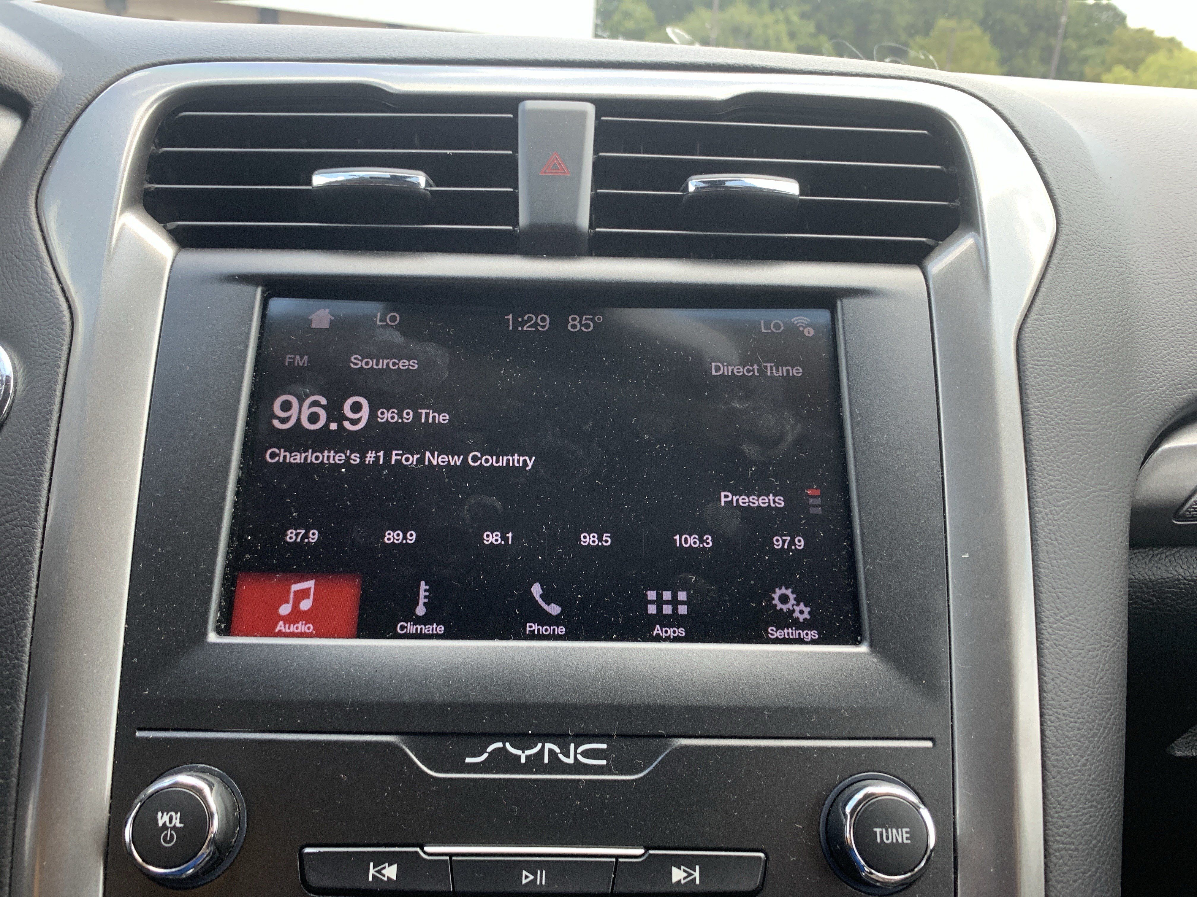 Used 2019 Ford Fusion SE FWD image 23