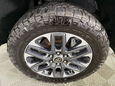 Used 2024 Toyota Tundra Limited AWD/4WD image 13