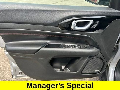 Used 2022 Jeep Compass Trailhawk w/ Trailhawk Elite Group AWD/4WD image 11