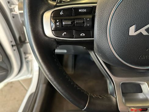 Used 2022 Kia K5 GT-Line FWD image 11