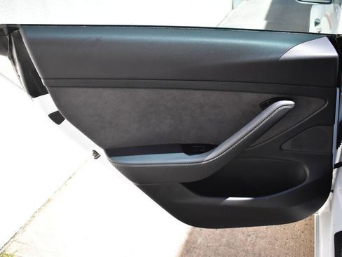 Used 2023 Tesla Model 3 Standard Range image 20