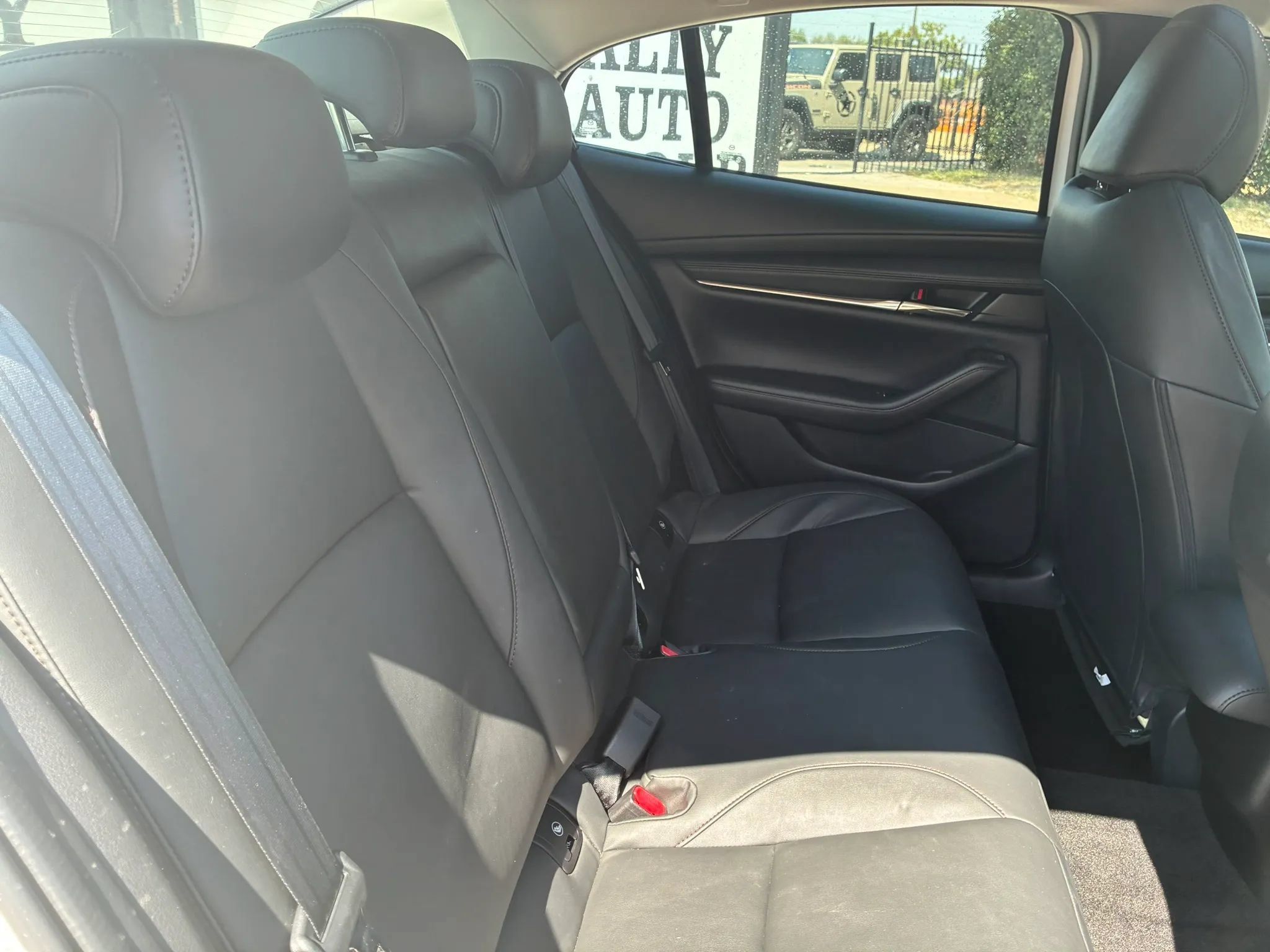 Used 2022 MAZDA MAZDA3 s AWD/4WD image 19