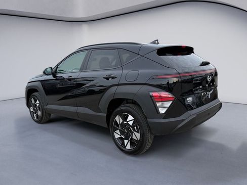 Used 2025 Hyundai Kona SEL image 3