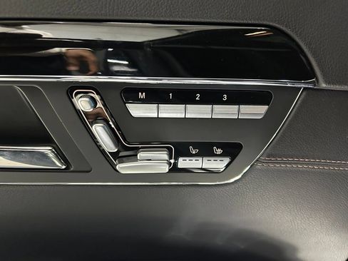 Used 2013 Mercedes-Benz S 63 AMG image 26