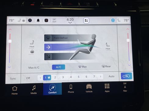 Used 2024 Jeep Grand Cherokee Limited image 10