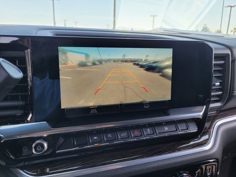 Used 2022 GMC Sierra 1500 Elevation w/ LPO, Elevation Black Package image 16