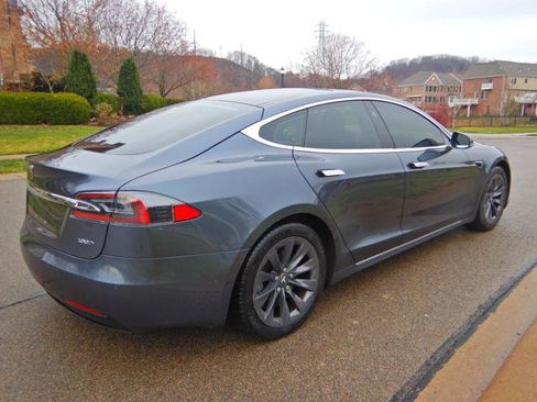 Used 2017 Tesla Model S 100D image 4