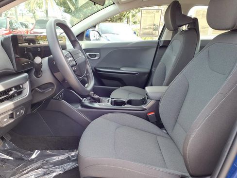 Used 2025 Kia K4 LXS image 9