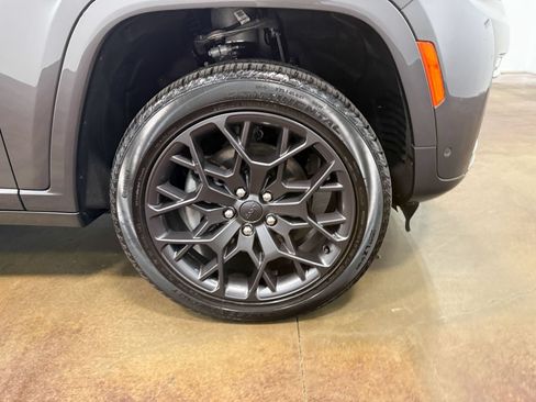 Used 2026 Jeep Grand Cherokee L Summit w/ Obsidian Package AWD/4WD image 93