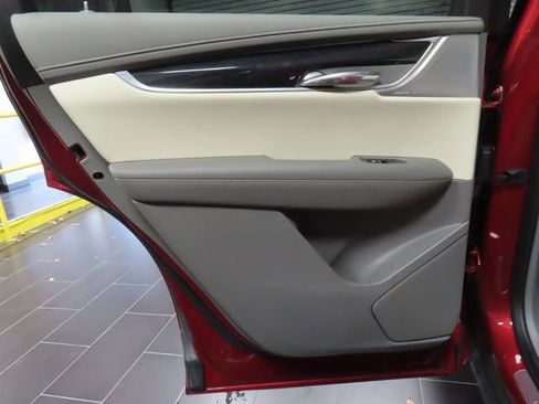 Certified 2023 Cadillac XT6 Premium Luxury w/ Technology Package FWD image 41