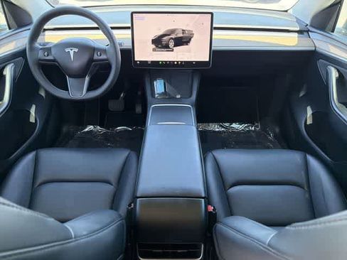 Used 2023 Tesla Model Y Long Range image 12