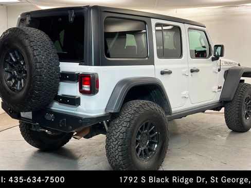 Used 2019 Jeep Wrangler Unlimited Rubicon w/ Cold Weather Group AWD/4WD image 5