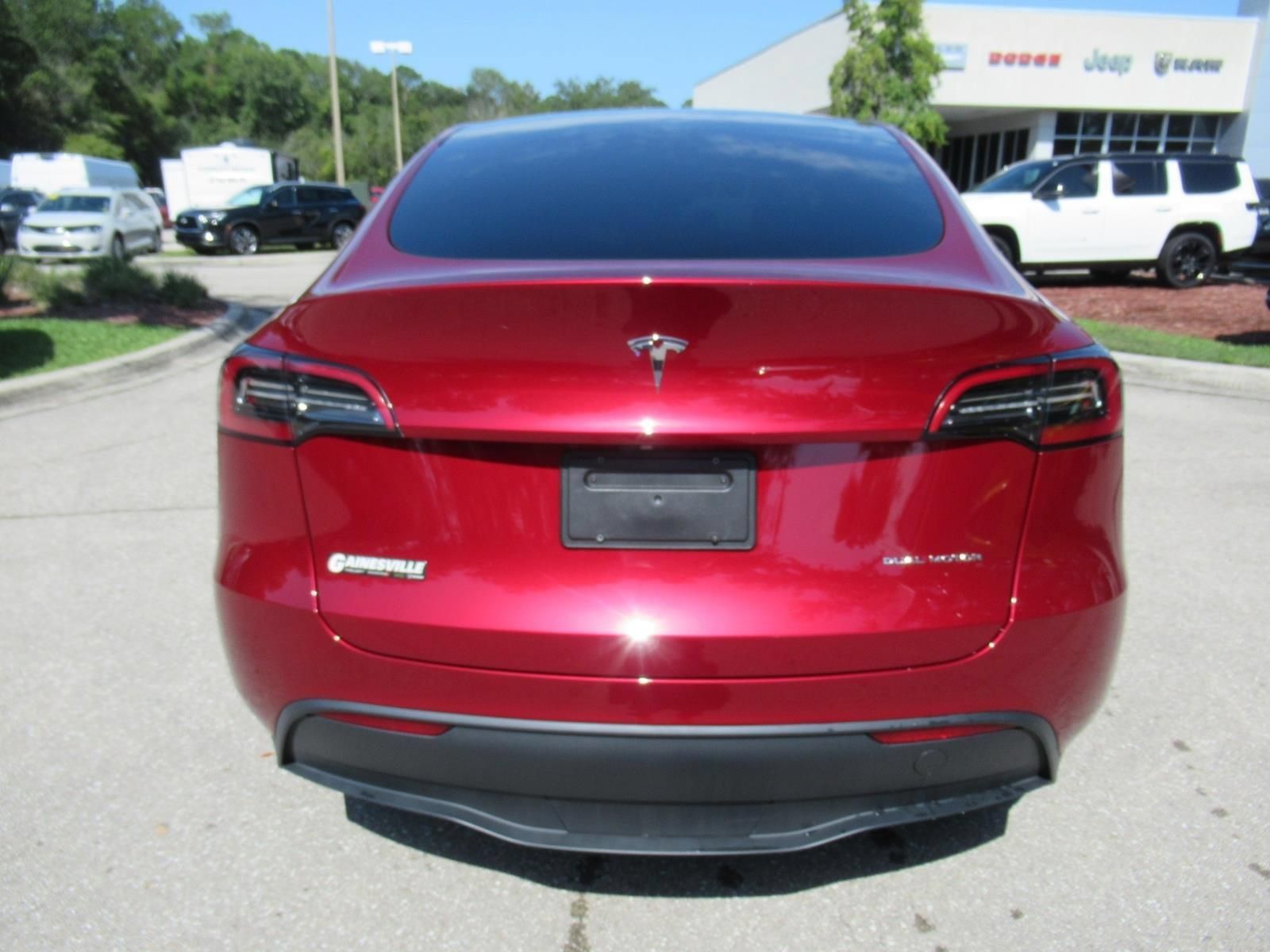 Used 2024 Tesla Model Y Long Range AWD/4WD image 7