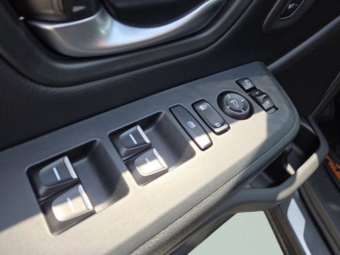 Used 2025 Honda Pilot TrailSport image 36