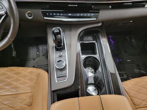 Used 2023 Cadillac Escalade Premium Luxury w/ Performance Package AWD/4WD image 47