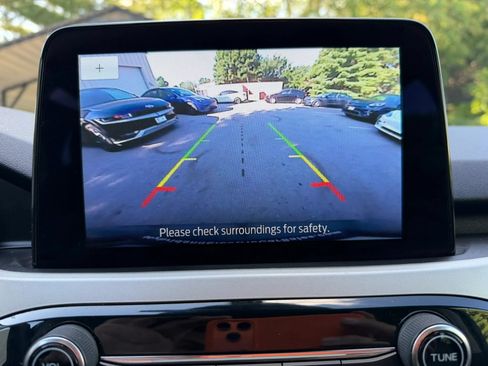 Used 2021 Ford Escape SE FWD image 24