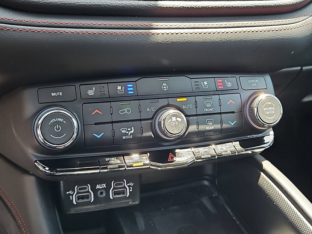 Used 2023 Dodge Durango R/T AWD/4WD image 18