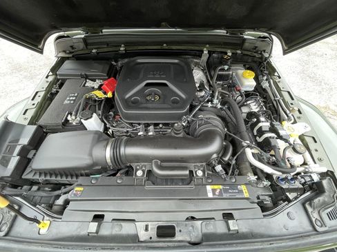 Used 2024 Jeep Wrangler Unlimited Sahara AWD/4WD image 48