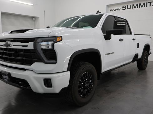 Used 2024 Chevrolet Silverado 3500 LT w/ Z71 Sport Edition image 7