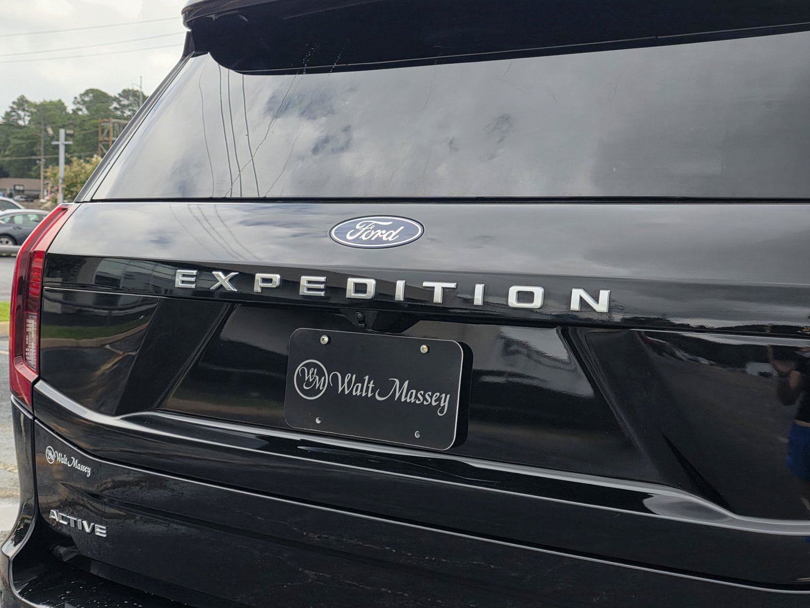 Used 2025 Ford Expedition Max Active AWD/4WD image 36