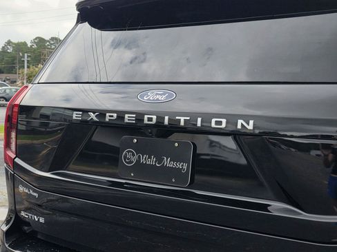 Used 2025 Ford Expedition Max Active AWD/4WD image 36