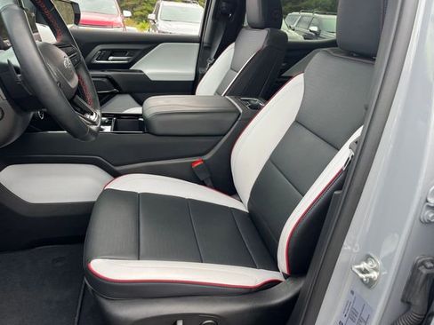 New 2025 Chevrolet Silverado EV RST image 13