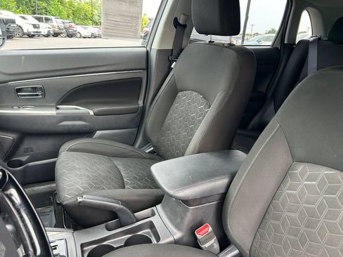 Used 2021 Mitsubishi Outlander Sport SE AWD/4WD image 27