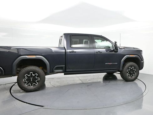 Used 2024 GMC Sierra 2500 AT4X AWD/4WD image 8