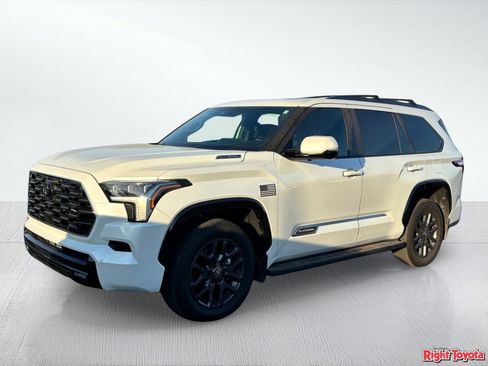 Certified 2025 Toyota Sequoia Platinum AWD/4WD image 2