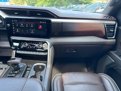 Used 2024 GMC Sierra 1500 Denali w/ Denali Reserve Package AWD/4WD image 24