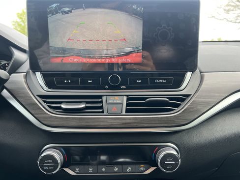 New 2026 Nissan Altima 2.5 SV image 4