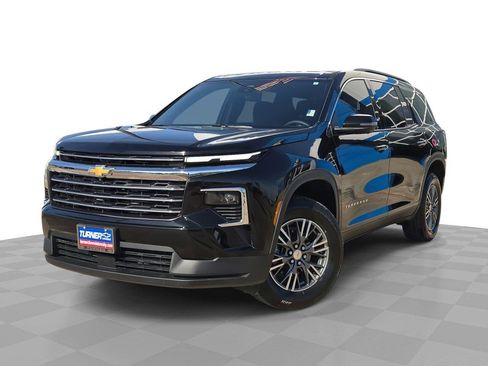 Certified 2024 Chevrolet Traverse LT image 1