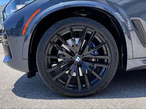 Used 2021 BMW X5 xDrive40i w/ M Sport Package AWD/4WD image 34
