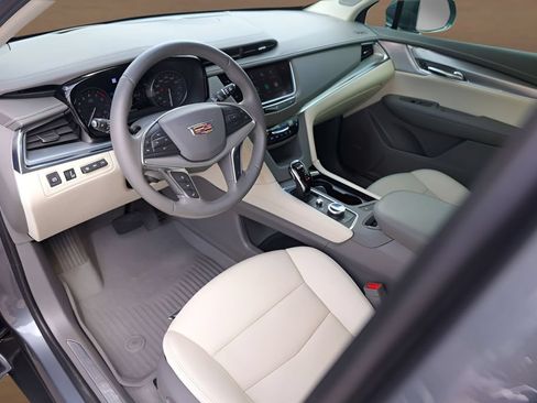 Used 2020 Cadillac XT5 Premium Luxury FWD image 7