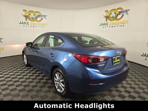 Used 2018 MAZDA MAZDA3 Sport w/ Preferred Equipment Package image 6
