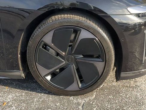 Used 2024 Lucid Air Touring image 10