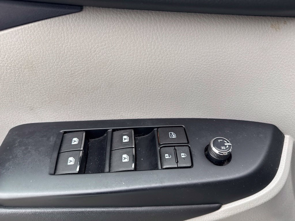 Used 2017 Toyota Highlander Limited Platinum AWD/4WD image 20