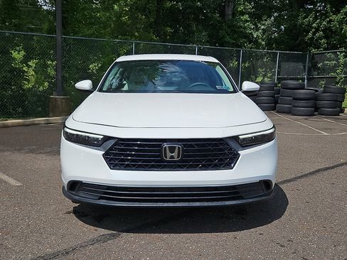 Used 2023 Honda Accord LX image 2