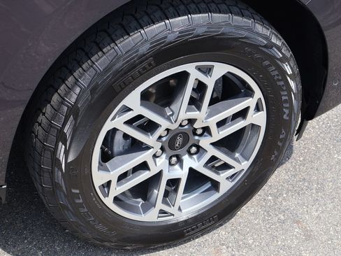 Used 2025 Ford Expedition Max Active AWD/4WD image 28