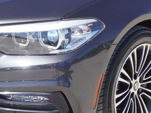 Used 2018 BMW 530i RWD image 2