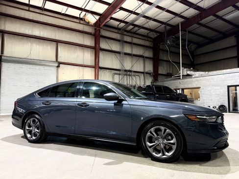 Used 2023 Honda Accord EX image 3
