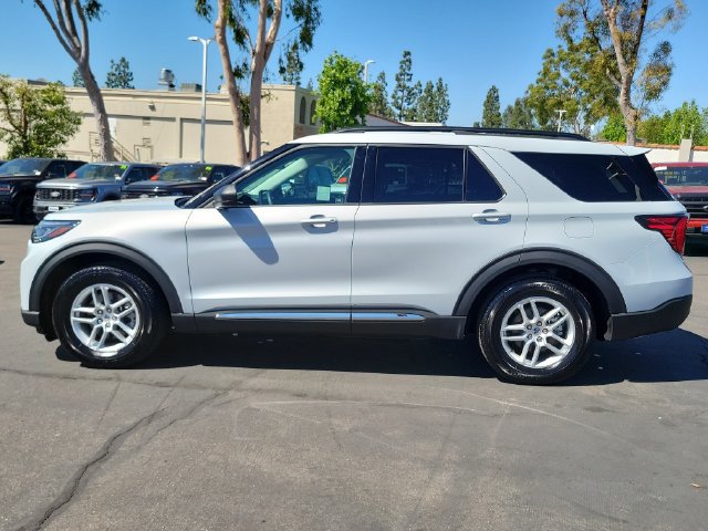 Used 2025 Ford Explorer Active RWD image 29